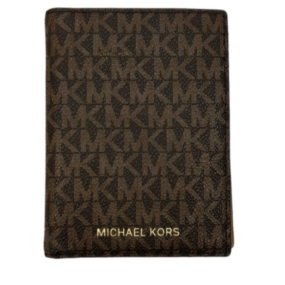 Michael Kors passport wallet NWOT